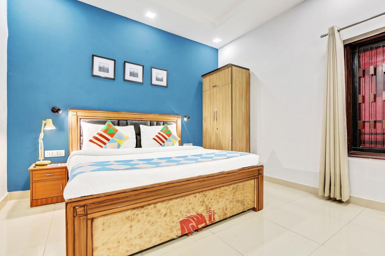 Oyo Home 64106 Comfortable Stay New Delhi Exterior foto
