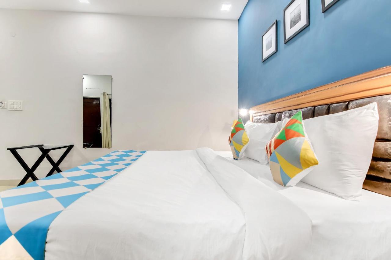 Oyo Home 64106 Comfortable Stay New Delhi Exterior foto