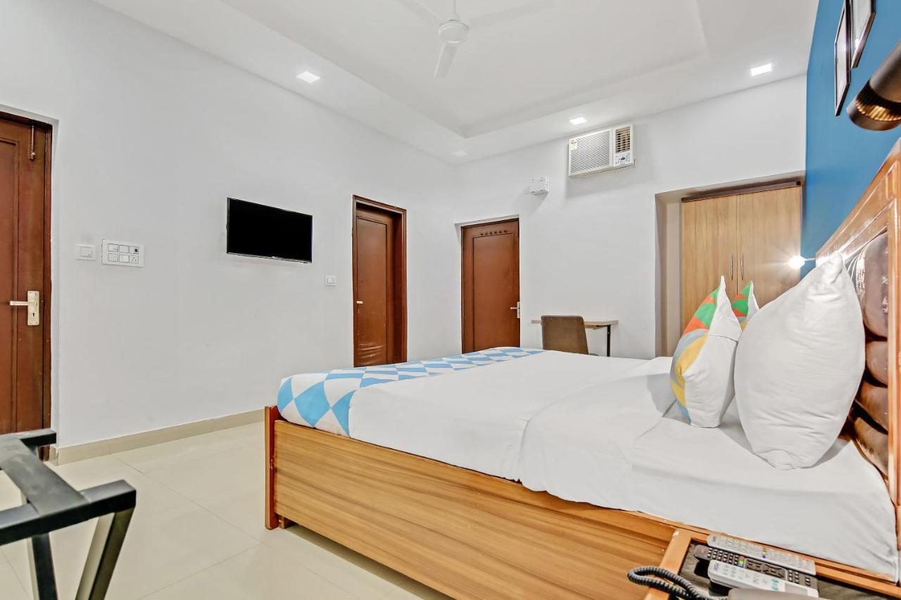 Oyo Home 64106 Comfortable Stay New Delhi Exterior foto