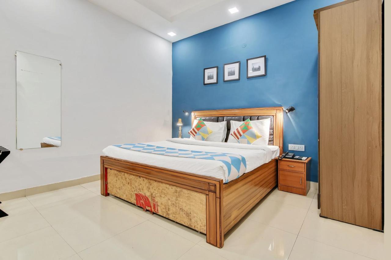 Oyo Home 64106 Comfortable Stay New Delhi Exterior foto